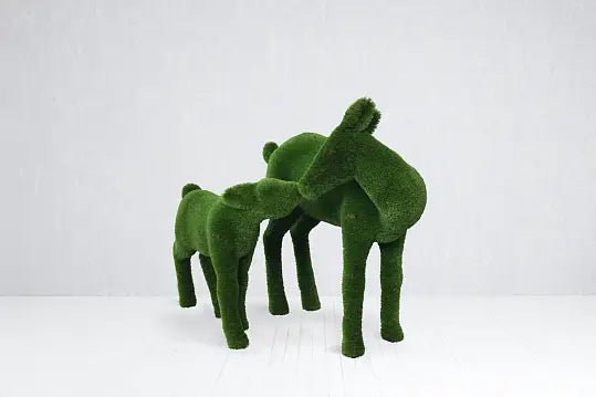 Load image into Gallery viewer, Topiary Doe