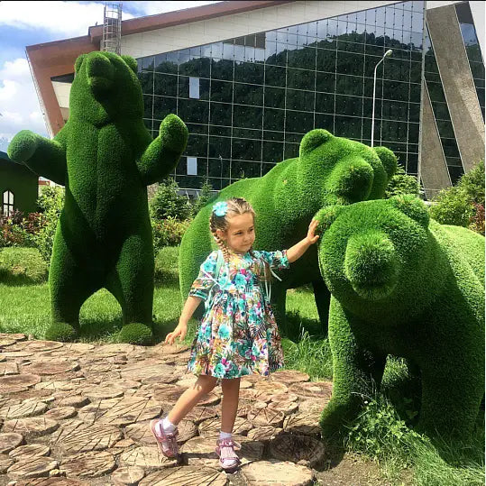 Load image into Gallery viewer, Topiary Grass Bear
