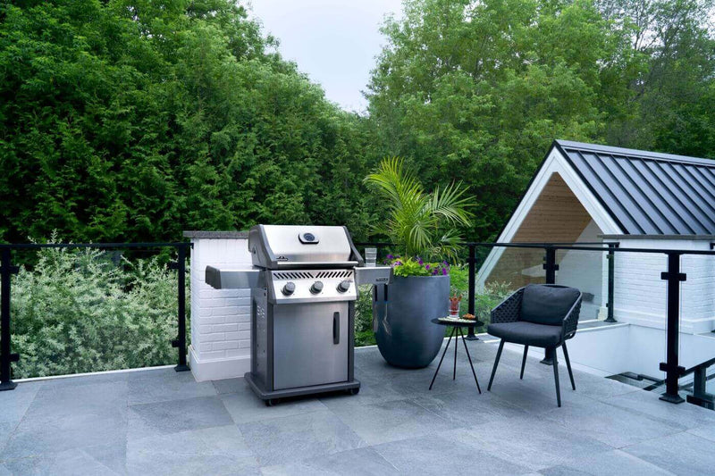 Load image into Gallery viewer, Rogue® 425 Gas Grill Stainless
