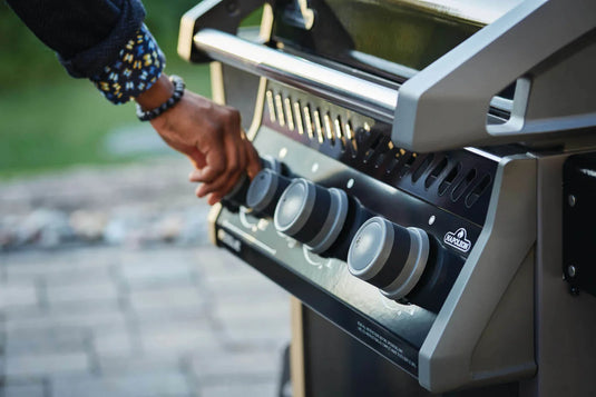 Rogue® 425 SB with Range Side Burner 14