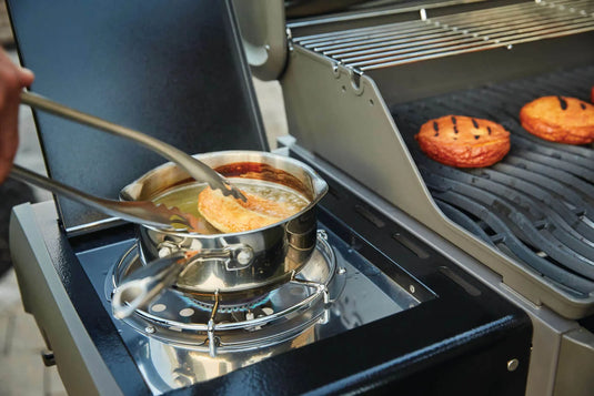 Rogue® 425 SB with Range Side Burner 15