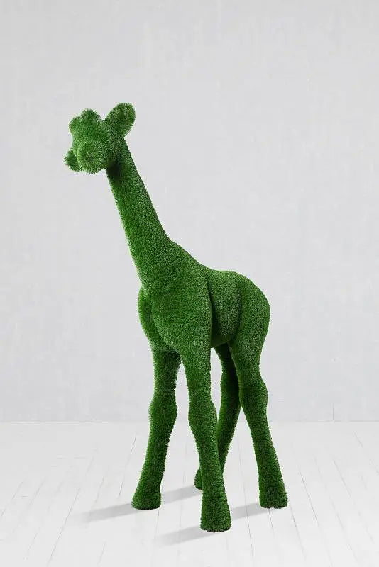 Topiary Small Giraffe